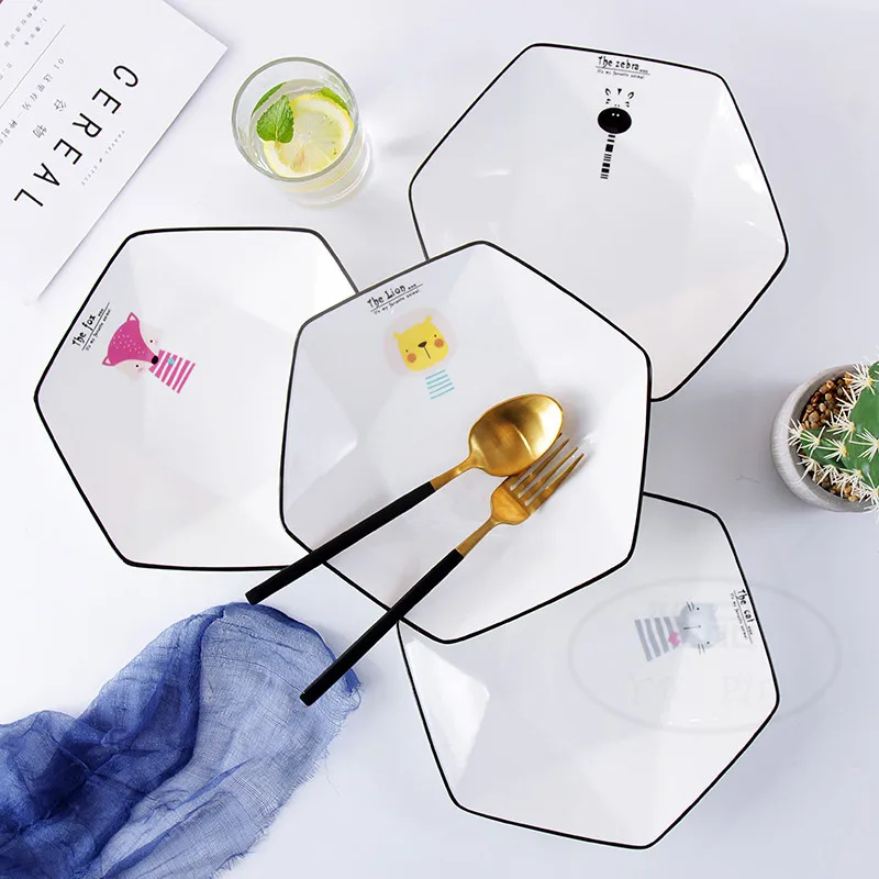 Керамическая обеденная тарелка в скандинавском стиле с шестигранными черными