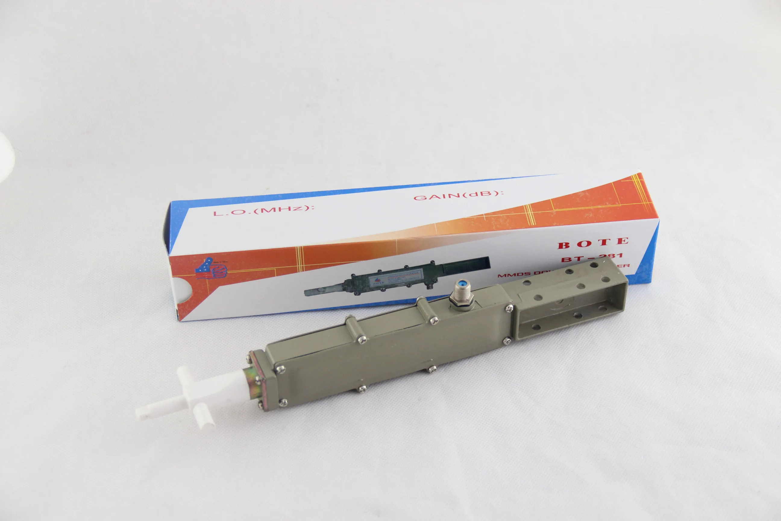 Понижающий преобразователь MMDS алюминиевая панель с пластиковой головкой от 2300