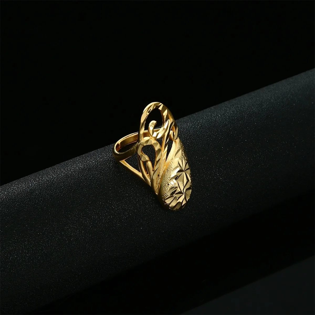 

Free Size Classic Ethiopian Wedding Gold Color Rings For Women Eritrea Middle East Luxury Christmas Jewelry