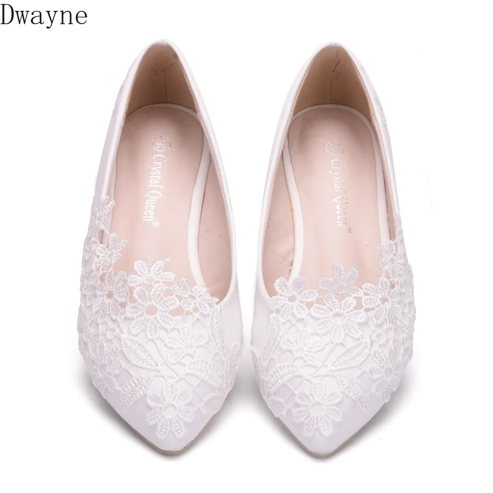 Свадебные туфли больших размеров с кружевом белые остроносые повседневные