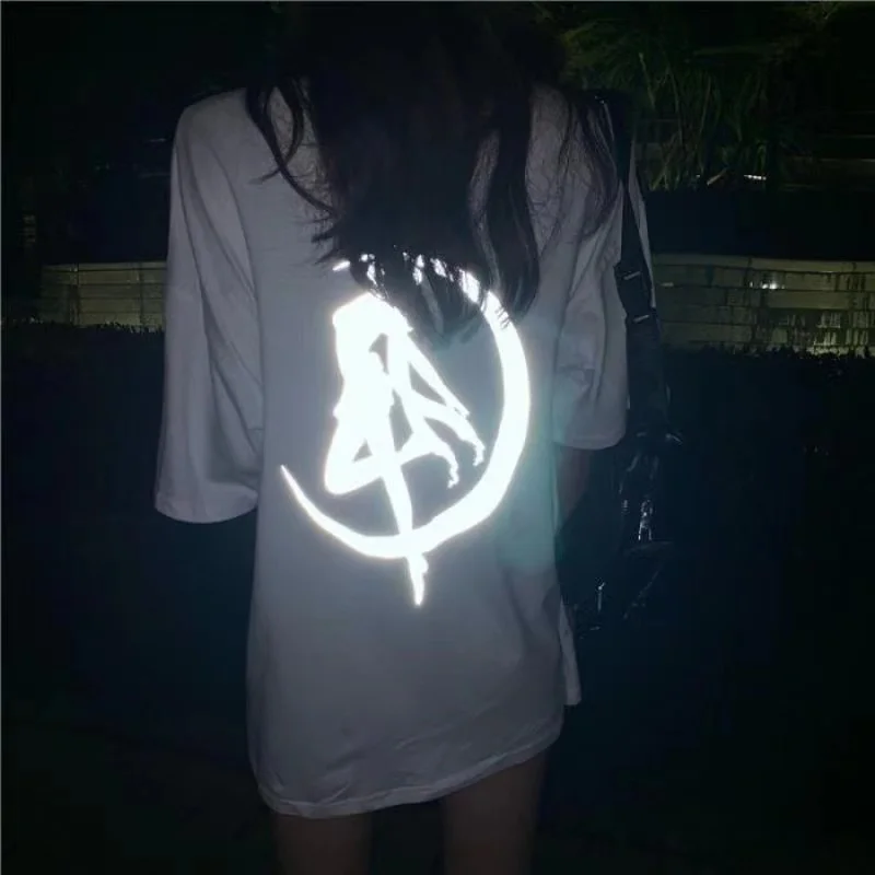 

Reflective Sailor Moon T Shirt Streetwear Kawaii Couple TShirt Men Women Harajuku Japan Amine Black Punk Oversized T Shirts Girl
