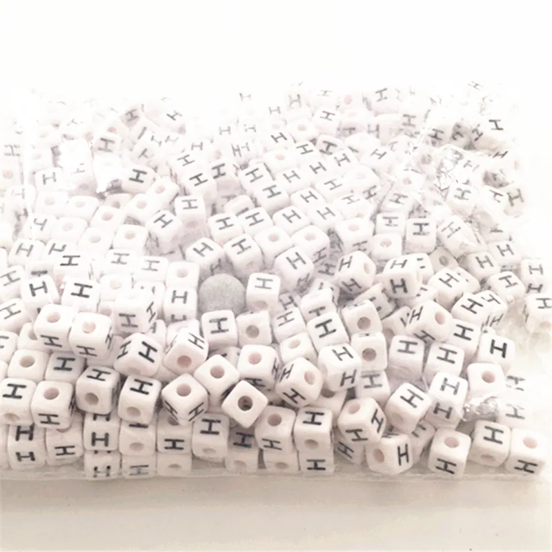500pcs 10*10 мм белый Пластик акриловый кубик алфавита Квадратные бусины в форме букв 3