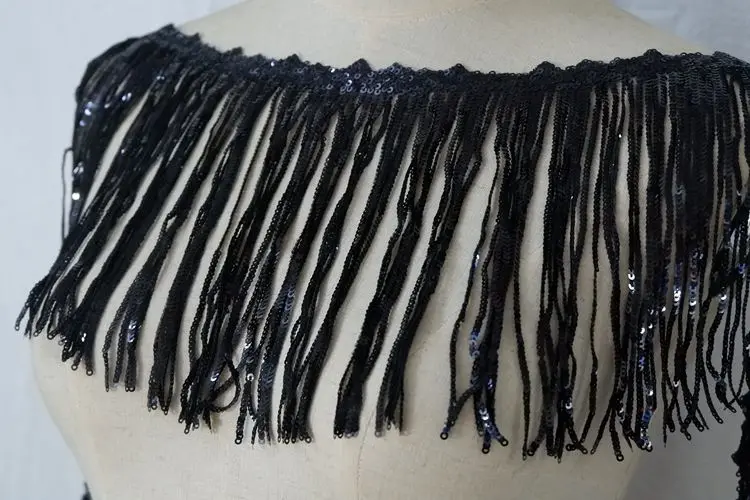 Кружевная отделка ярдом с блестками и кисточками телесного цвета кружевная