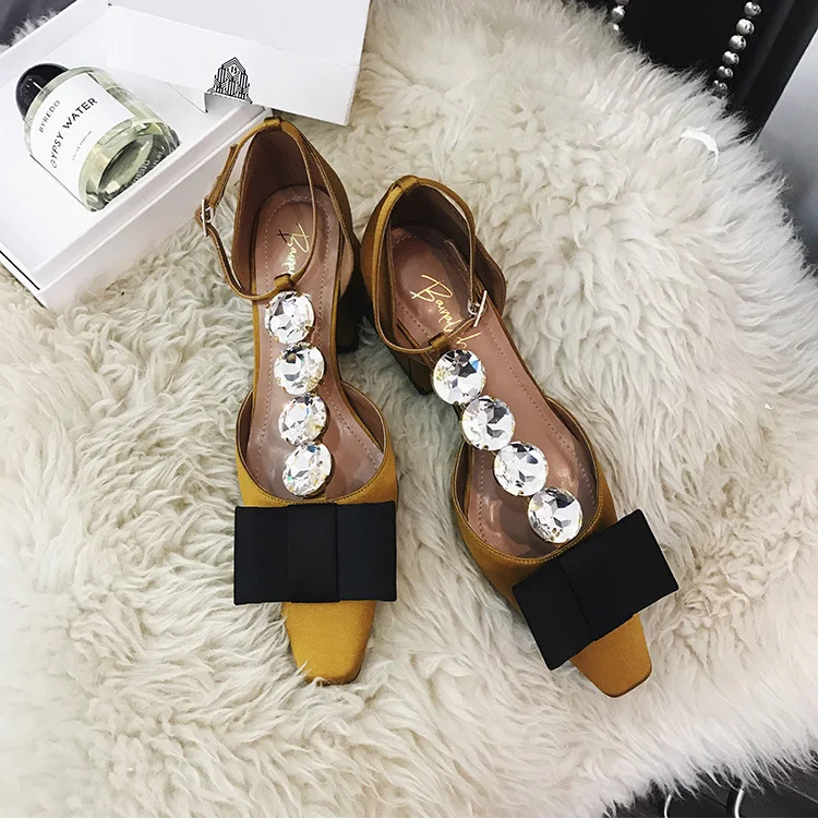 Средней высоты сандалии на каблуке Для женщин Стразы Sandalias Mujer 2020 лук sandalia feminina