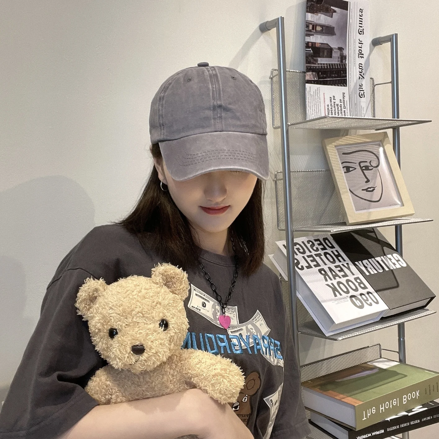 

Japanese low-key solid color baseball cap female Korean version of simple and versatile sunshade distressed retro soft top curve