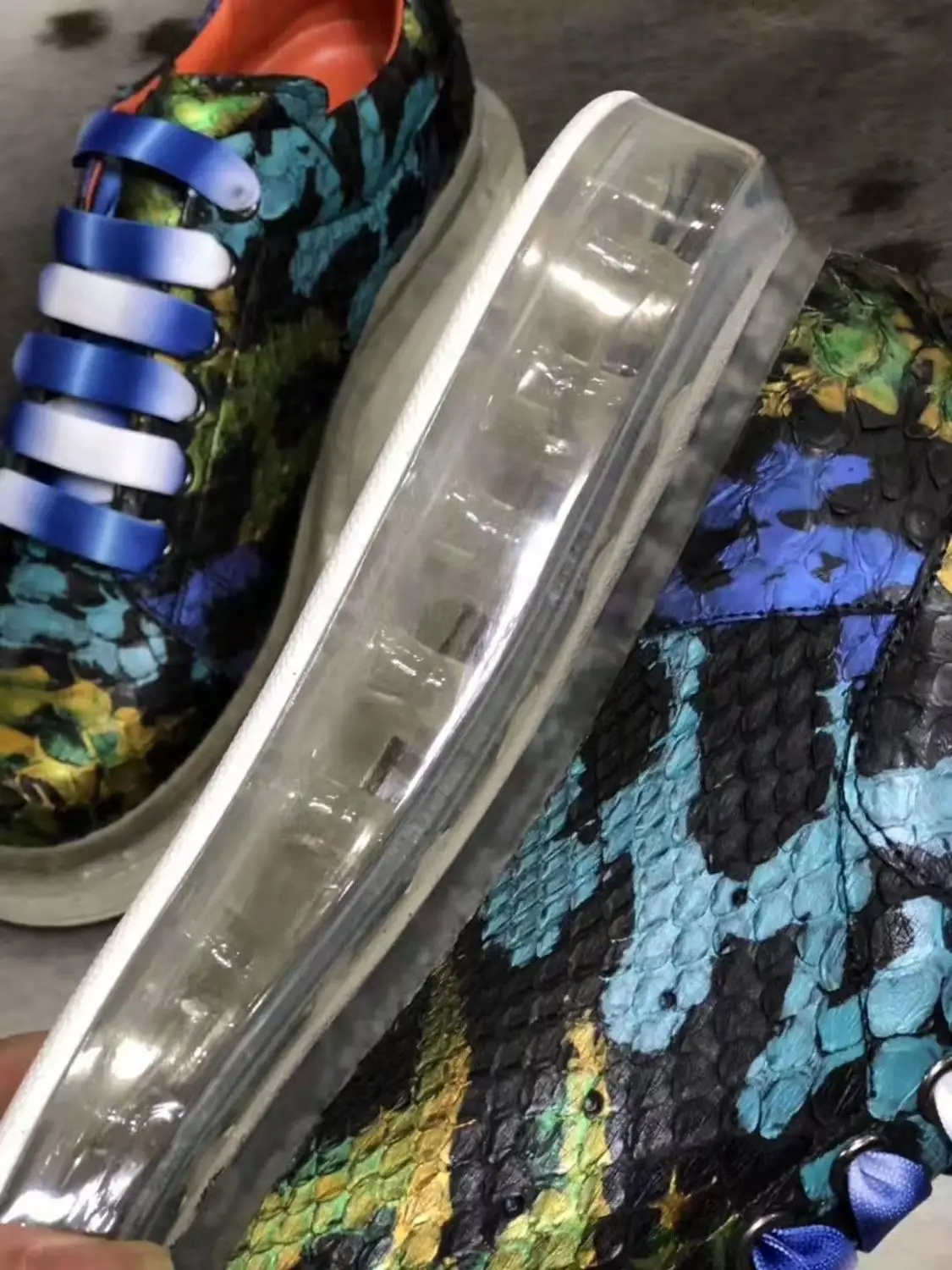 Мужские модные туфли из 100% натуральной кожи питона с подкладкой коровьей