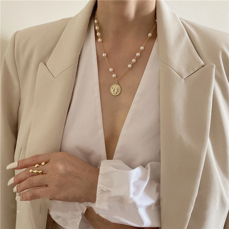 

Kpop retro 2020 New Trendy pearl golden long chain Pendant necklace for woman fashion Aesthetic party Jewelry Gifts