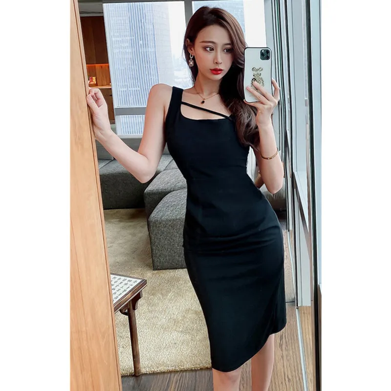 

Real Shot 2021 New Fashion Square Neck Sleeveless Waist Pleated Black Female Sexy Dress