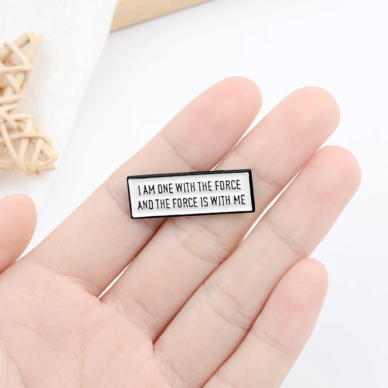 

XEDZ White geometric badge I am the focus, the focus follows my text enamel brooch denim pendant jewelry gift