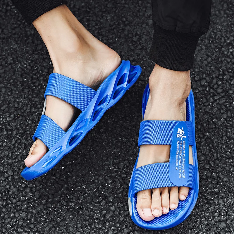 

Светильник для мужчин; Повседневная обувь; Комнатные тапочки; Удобные мужские сандалии, обувь модные Лезвия для мужчин и женщин; Мужские кож...