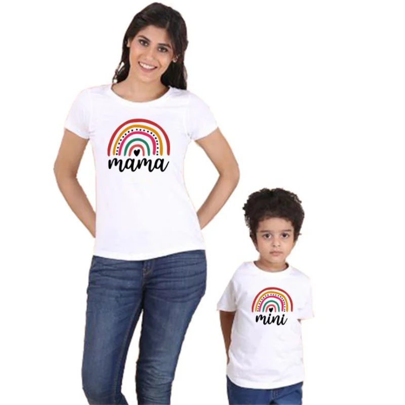 

Family Matching 1pc T-shirt Fashion Mama And Mini Rainbow Print Short Sleeve Shirt Family Look 2021 Mother And Daughter Clothes