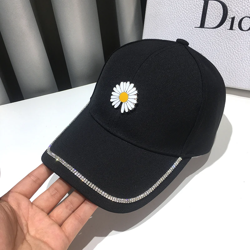 

Hat girl spring and summer new small Daisy sunshade baseball cap show face hours still Korean version versatile cap INS tide