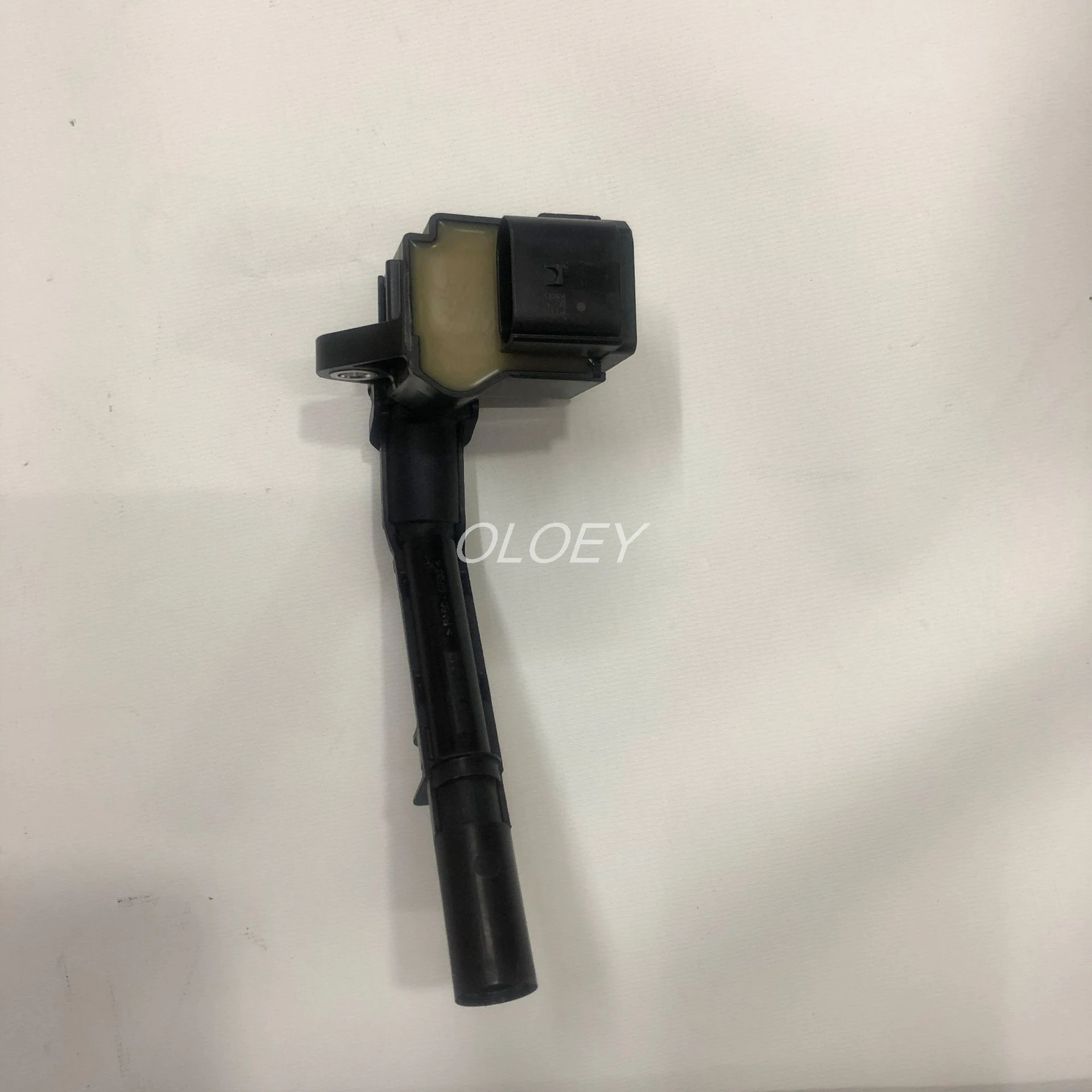 

Ignition coil 2700960500 2749060700 for Mercedes-Benz A B C E class GL GLK SLK GLC W205 V212 X253 W213