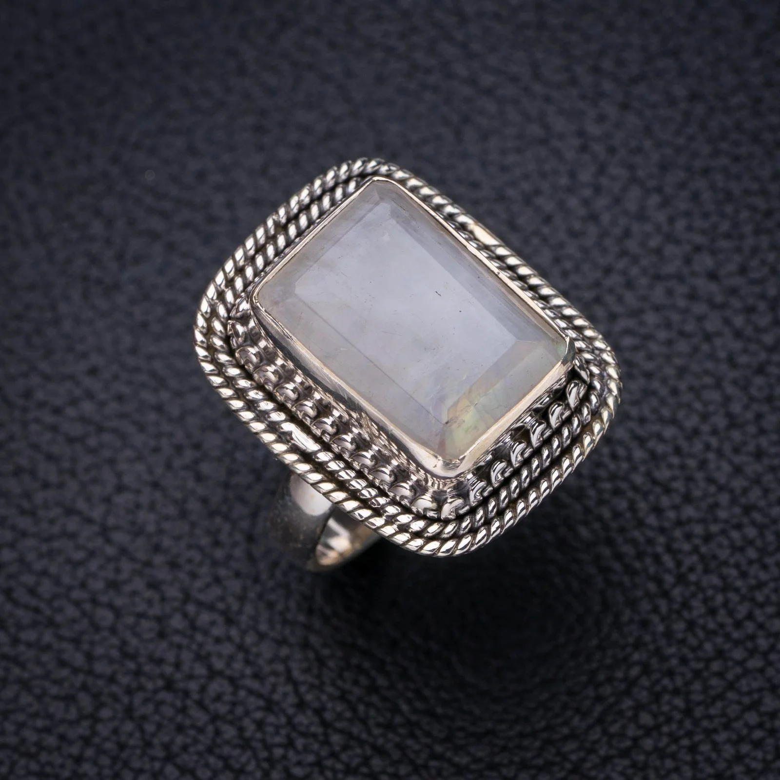

StarGems Natural Moonstone Handmade 925 Sterling Silver Ring 7 E7295