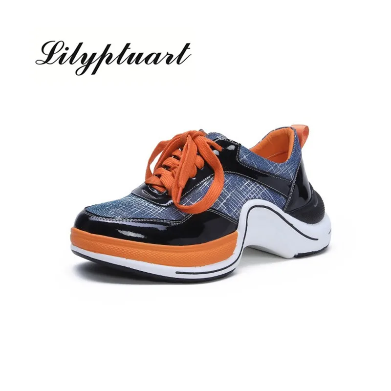 

2019 leather shoes women's polyurethane flat flat round head autumn and winter lace comfortable casual shoes women