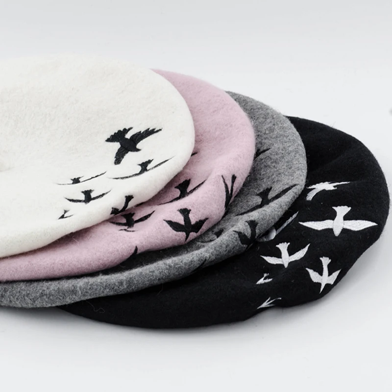 

2021 Autumn Winter New Fashion Wool Berets For Women Animals Pattern Female Berets Stewardess Hats 4 Colors
