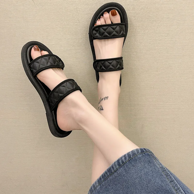 

The new summer style outside a word to wear flip-flops female simple fairy style leisure flat slippers beach slippers