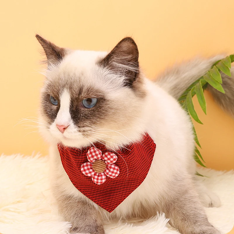 

Регулируемый треугольный шарф в клетку для кошек, Милый Цветочный платок для щенков, кошек, собак, бандана, нагрудники, аксессуары для мален...