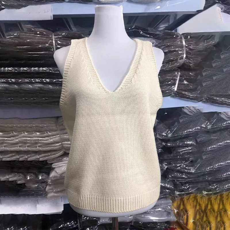 

2021 Autumn Knitted Sleeveless Women's Vest V-neck Solid White Female Vests New Fashion Casual Ladies Sweater Top