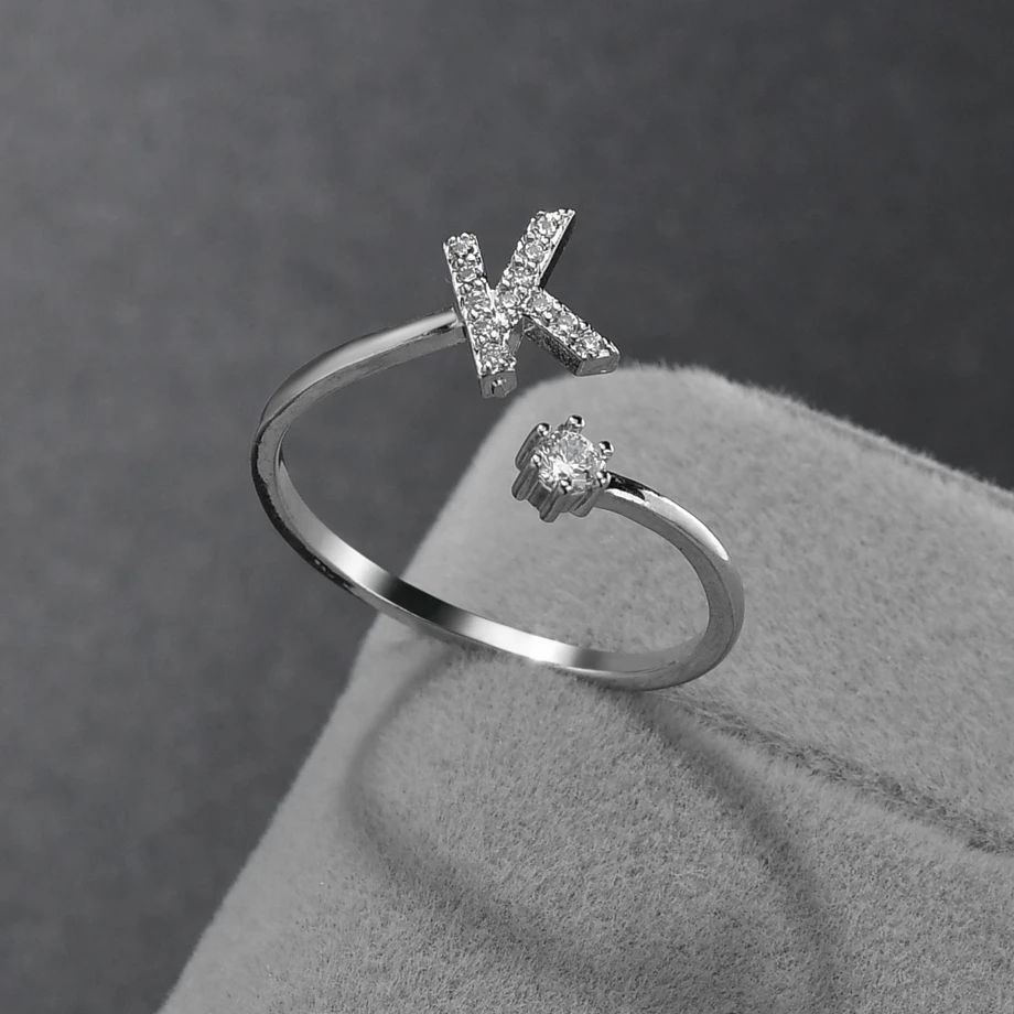 Классическое кольцо с первым буквом для мужчин и женщин простое щедрые кольца