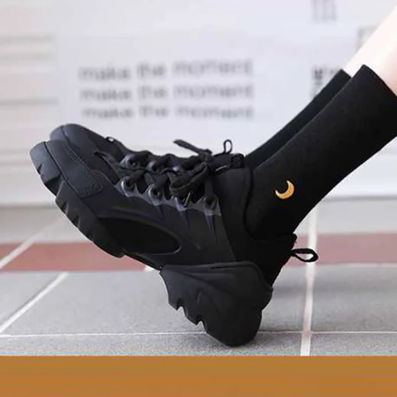 

Mid Tube Socks Flower/Star/Moon Patterrn Streetwear Style White Black Ladies Pile Socks Breathable Women SocksItem