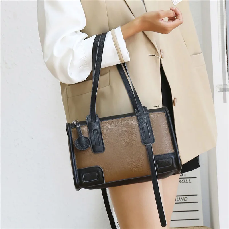 Женская сумка-мессенджер из натуральной кожи