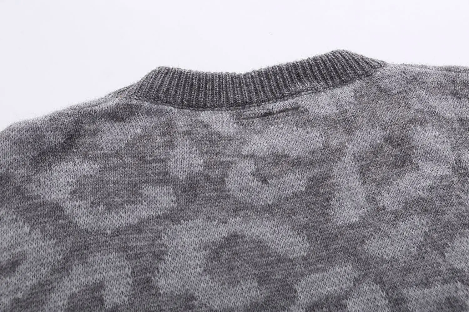 Мужской вязаный свитер на осень и зиму с длинным рукавом принтом плотные розовые