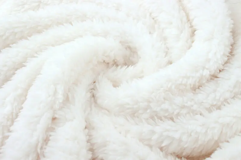 Женская новая модная зимняя теплая флисовая куртка однотонная с капюшоном парка