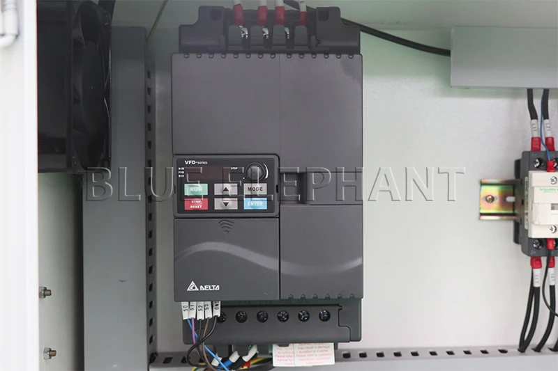 Китайский деревообрабатывающий токарный станок с ЧПУ дешевый шпиндель