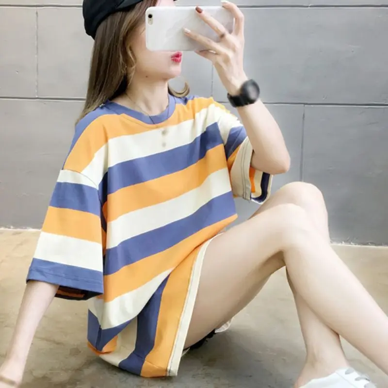 

2021 New Summer Women s Striped Tee Tops Loose Round Neck Student Simple Couple Mid-length Short-sleeved T-shirt
