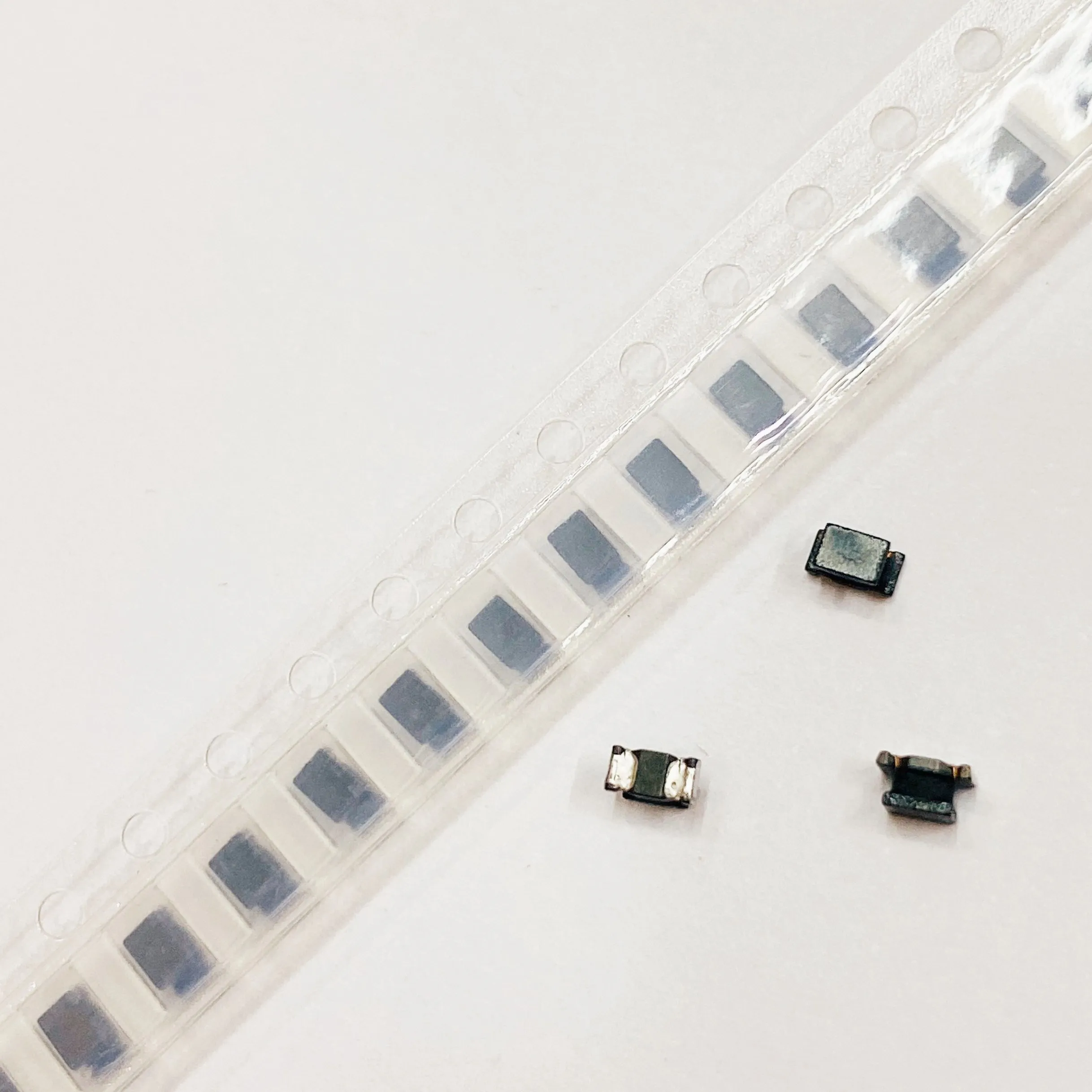 

20 шт./лот 100% новый LQH31MN1R5J03L LQH31MN1R5 3216 1206 1.5UH SMD катушечный индуктор LQH31