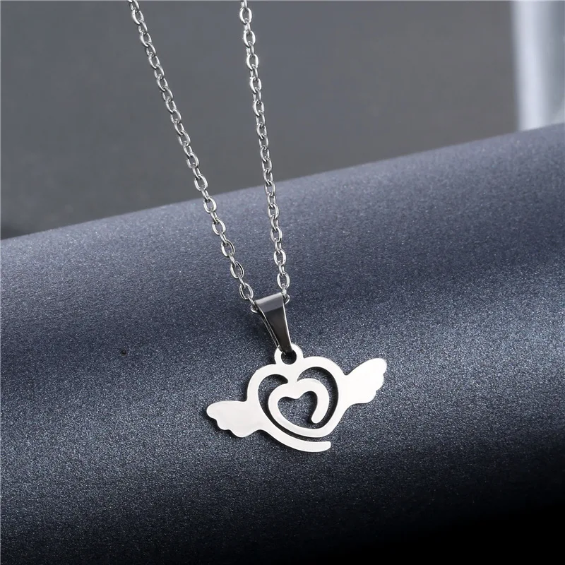 

Heart Angel Wing Pendant Necklace Women Fairy Love Sweet Choker Steel Thin Link Chain Collar Popolar Jewelry Gift Wedding Luxury