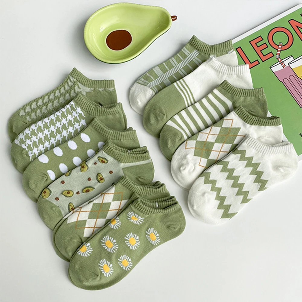 

Avocado Green Short Women Socks Stripe Rhombus Lattice Dot Houndstooth Daisy Retro Cute Socks High Quality Cotton Boat Socks