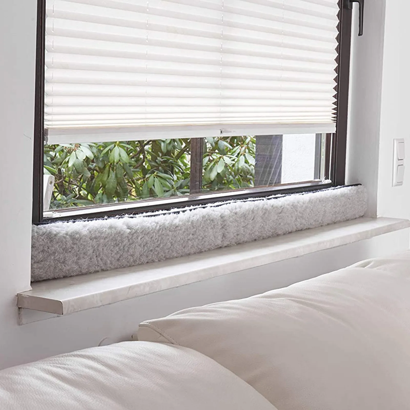 

Winter Imitation Wool Windproof Doors And Windows Warm And Windproof Stickers Draft Stopper Dust Proof Window Weather Strip