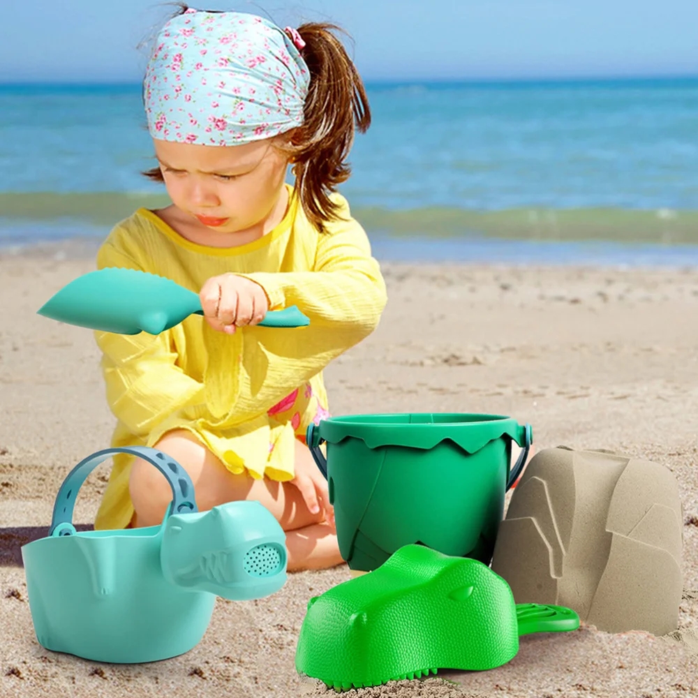 

1 Set of 5pcs Sand Colander Creative Beach Playset for Boys Girls