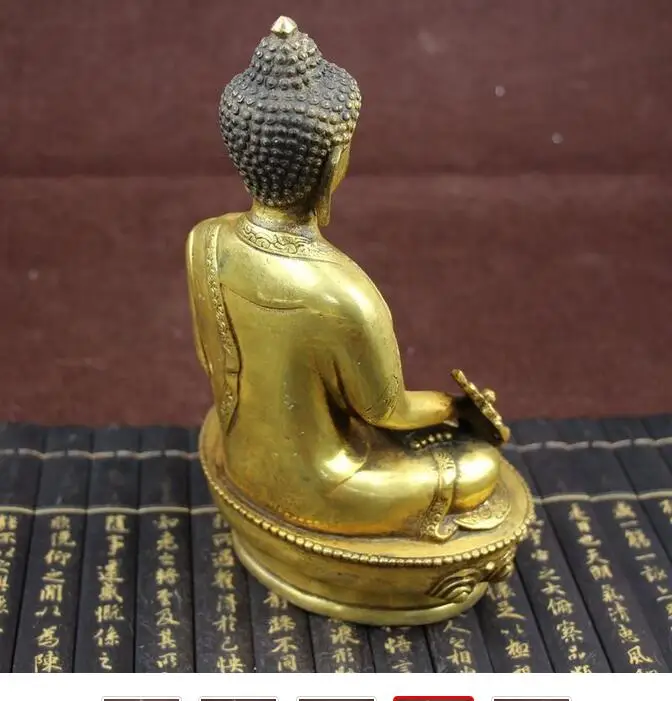 Медная статуя Будды