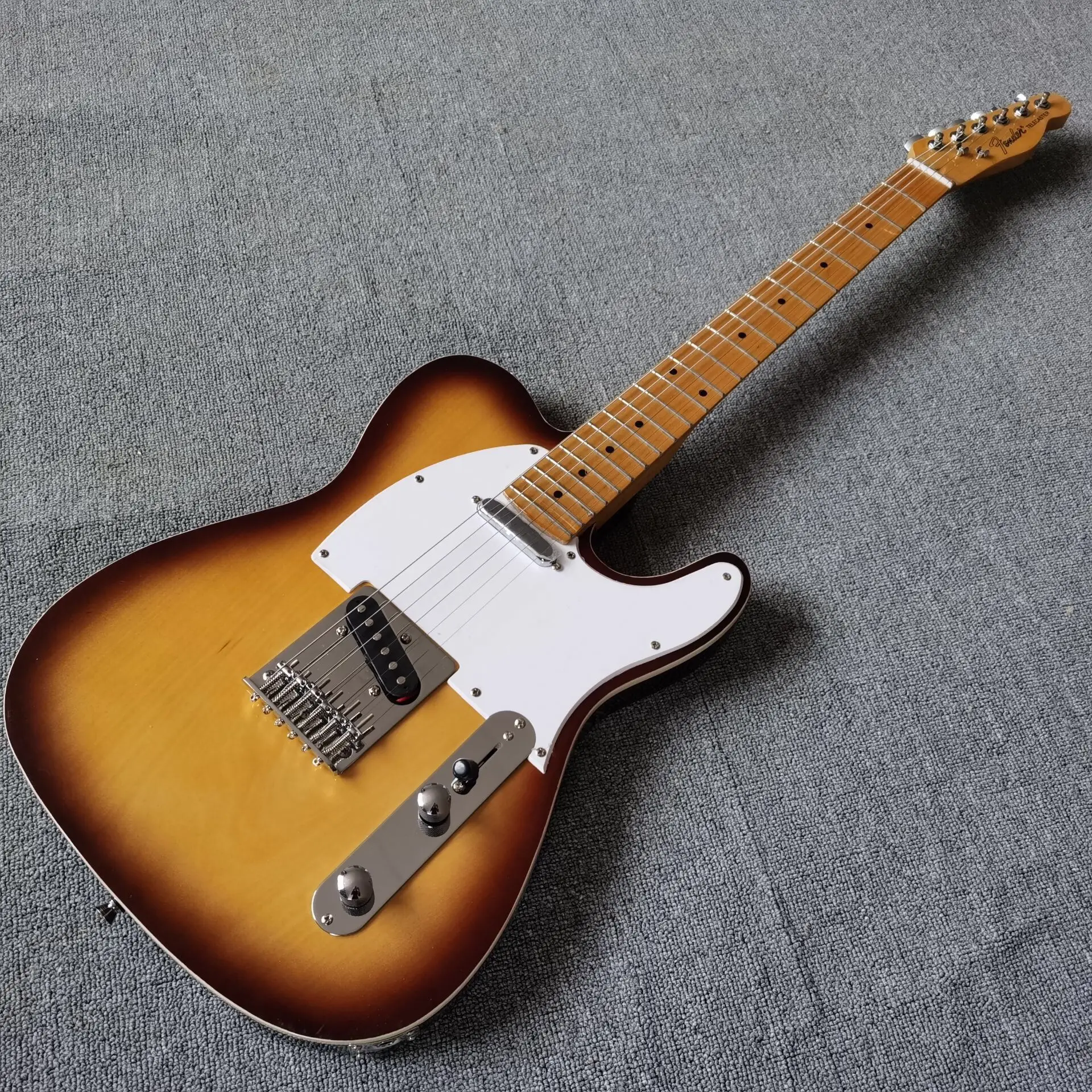 

Sunburst color electric guitar,maple fingerboard.handmade 6 stings guitarra.white pickguard,real photo