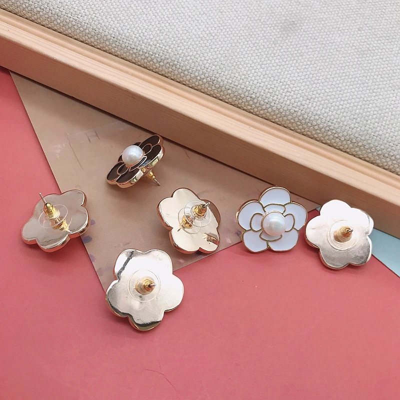 Элегантные ювелирные изделия для женщин эмалированные медные серьги-гвоздики из