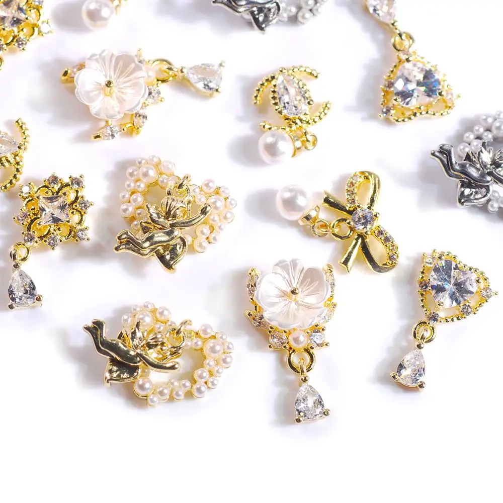 

Подвеска золотистая/Серебристая с кристаллами циркония, 2 шт.