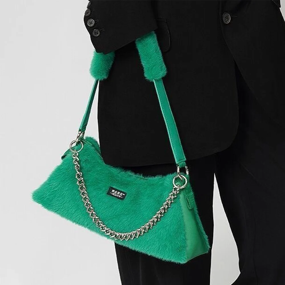 

Fashion Soft Plush Underarm Bag Brands Faux Fur Shoulder Bag Ladies Chains Crossbody Bags for Women Fluffy Baguette Handbags Ins