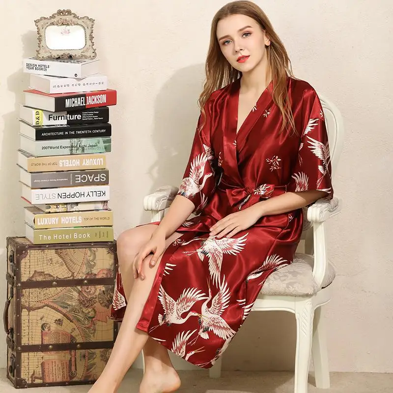 

Пижама женская шелковая в китайском стиле, длинная Домашняя одежда-кимоно, повседневный праздничный халат для свадьбы, одежда для сна, на ле...