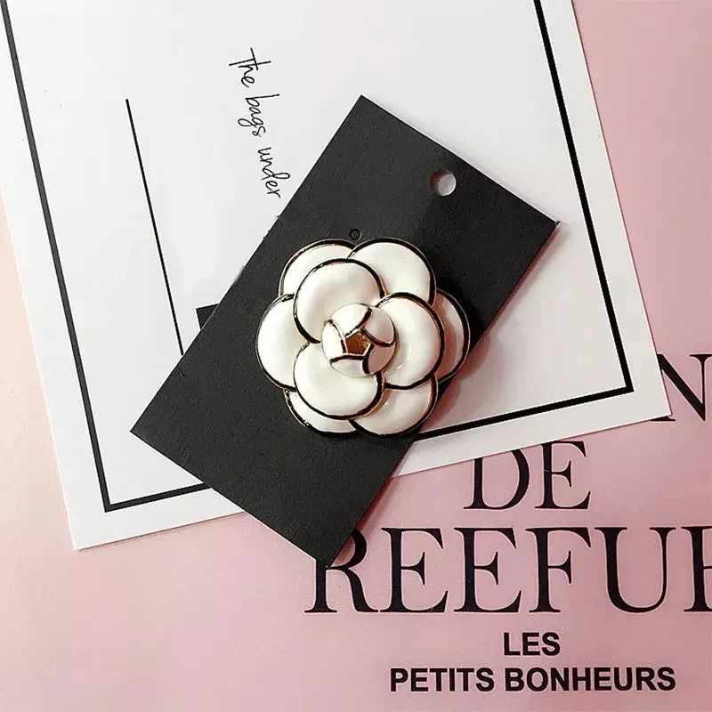 Лидер продаж модная брендовая брошь в виде капель камелии 5*5 см благородная