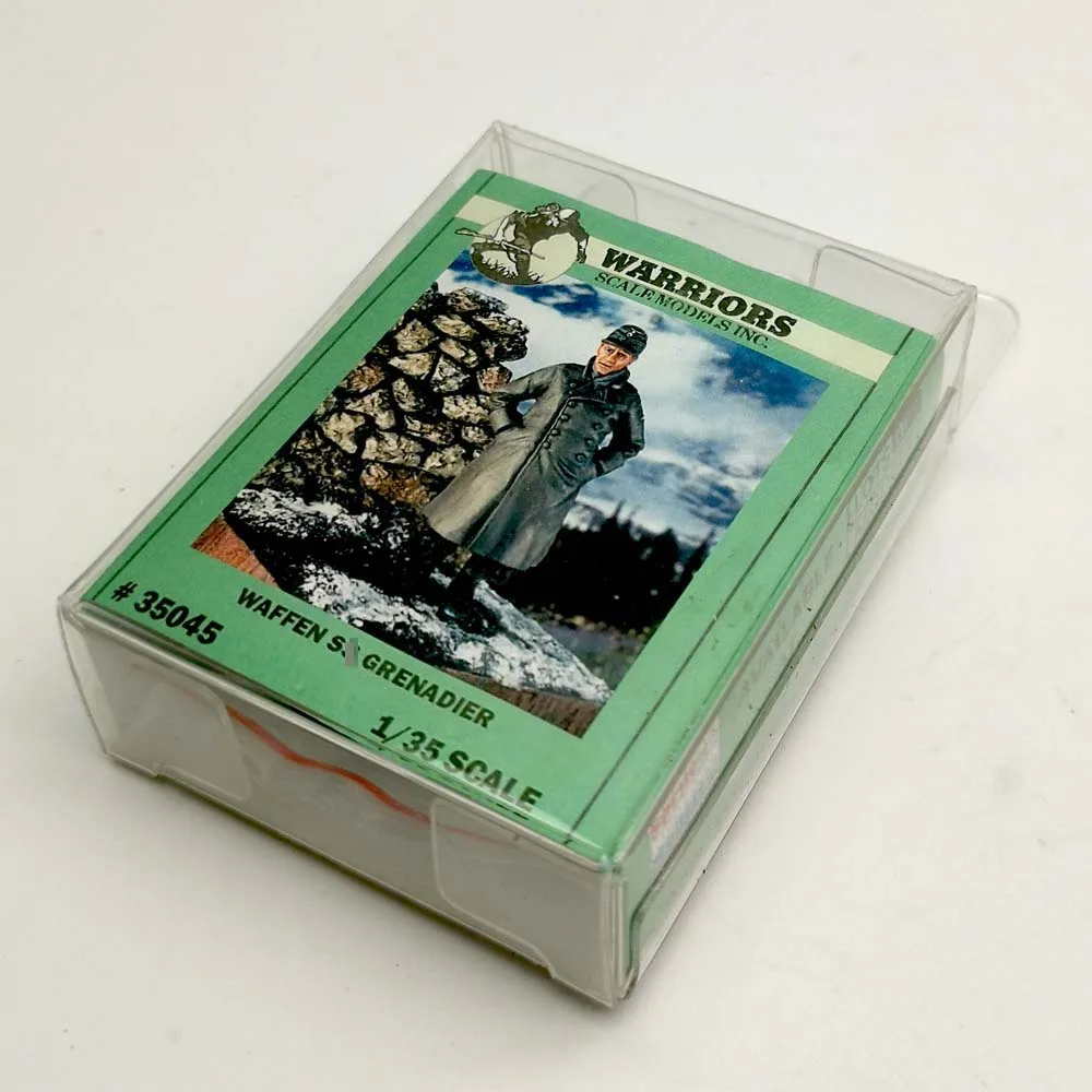 

WARRIORS 1/35 WWII German Waffen Grenadier Resin Kits Soldier 1 Set Box Packing