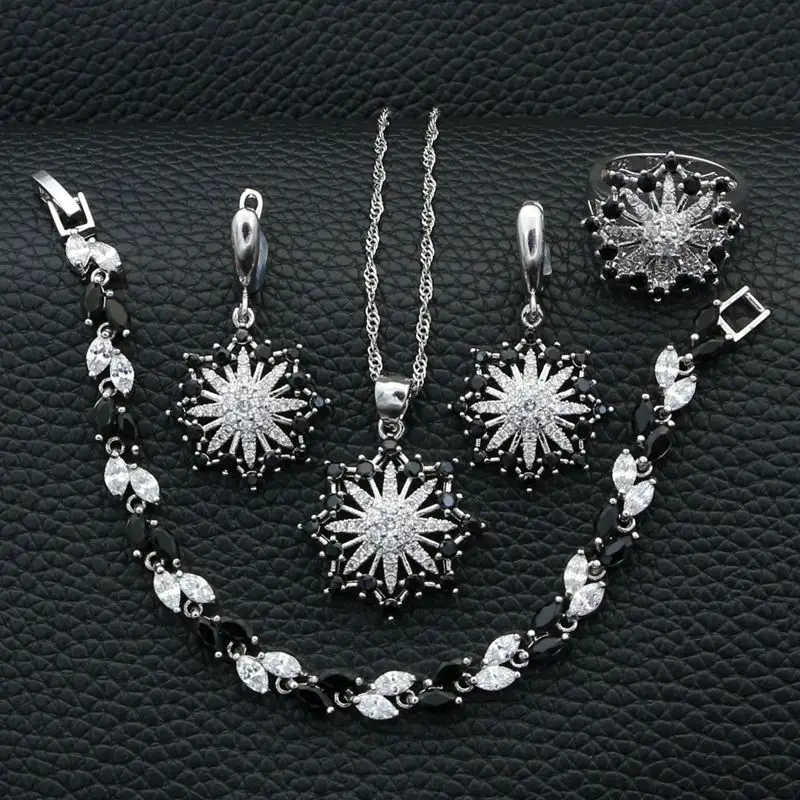 Набор женских ювелирных изделий из серебра 925 пробы с черными камнями и белыми