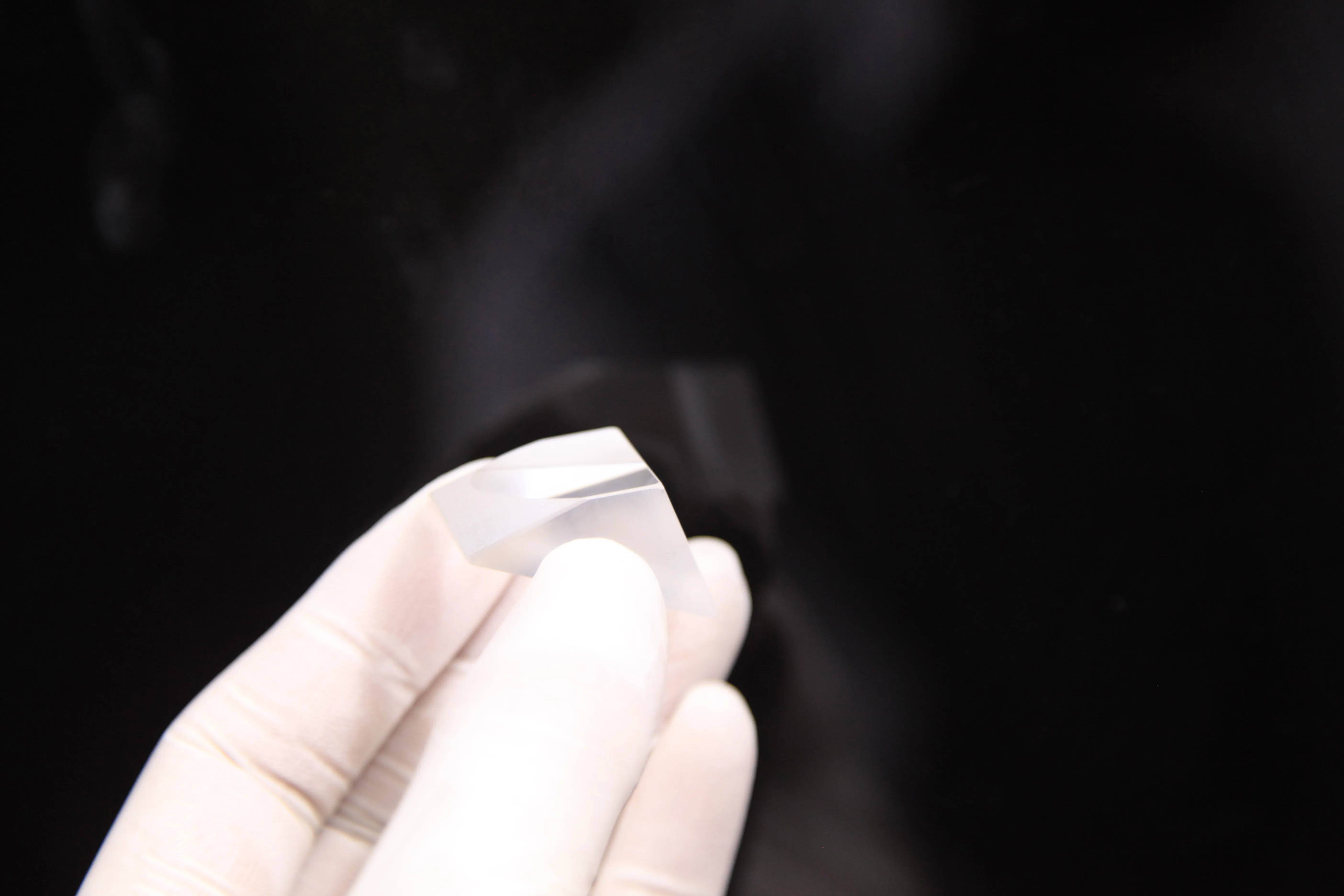 Оптовая продажа на заказ оптическое качество K9 стеклянная крыша Призма анти