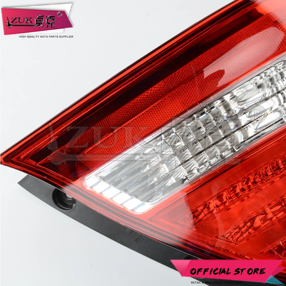 

ZUK Rear Bumper Tail Light Tail Lamp For HONDA For ODYSSEY RB1 2.4 2.4L 2005 2006 Taillight Taillamp 33502-SFJ-W01 33501-SFJ-W01