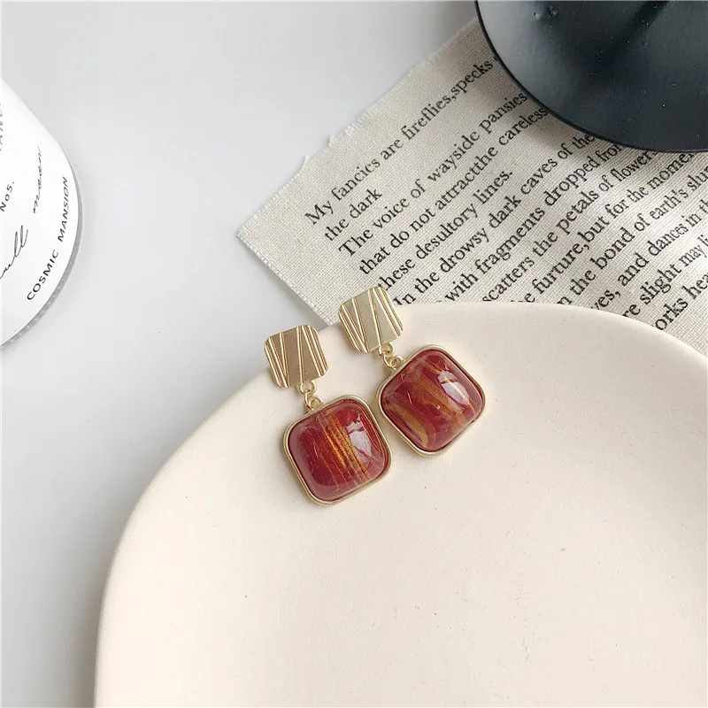 Модная держащая форму темпераментные ретро серьги гвоздики Геометрия