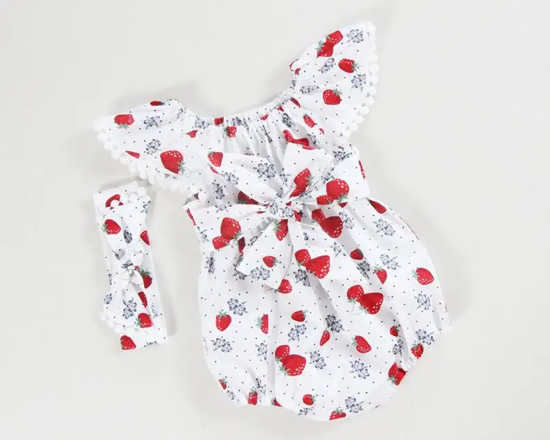 

Прямая поставка, боди для новорожденных девочек с бантом и клубничным принтом, повязка на голову, комбинезон с кисточками, одежда, костюм от ...