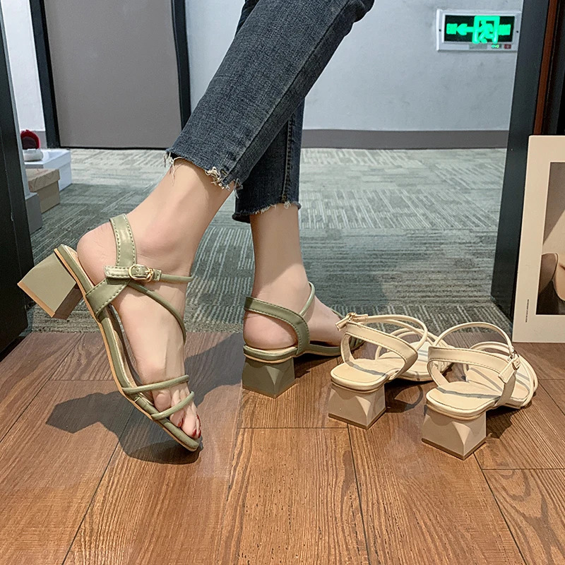

Summer wild retro open-toed square head women's shoes buckle back space fashion sexy high-heeled women's sandals Z511
