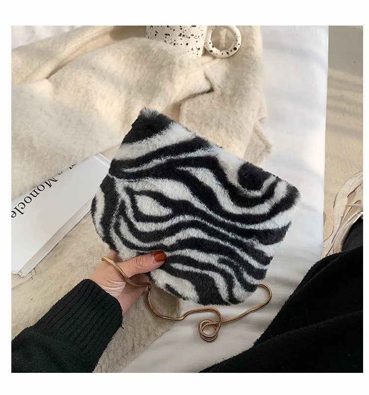 

Leopard Winter Soft Faux Fur Bag Small Fashion Women Bag Warm Plush Handbag Ladies Crossbody Shoulder Bag Luxury Messenger Bag